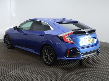 Used Honda Civic 2020 for sale - 76235817: Photo 2