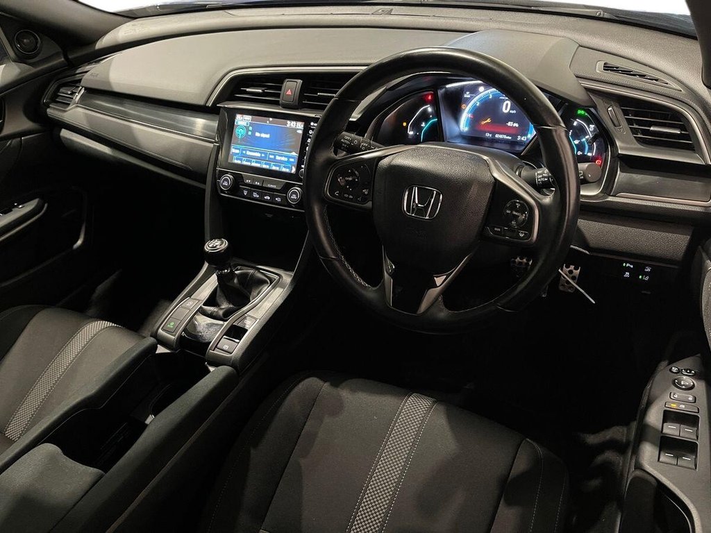 Used Honda Civic 2020 for sale - 76235817: Photo 9