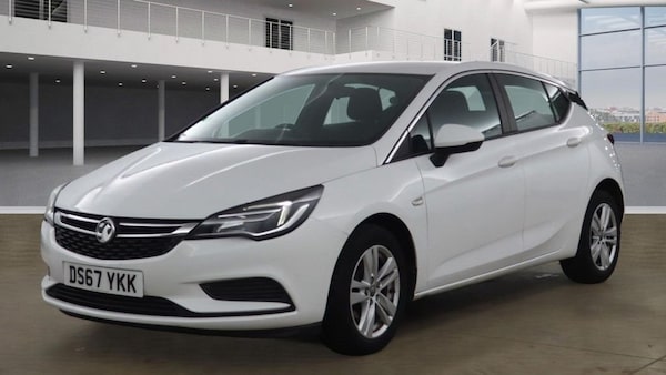 Used Vauxhall Astra 2017 for sale - 76280064: Photo 2