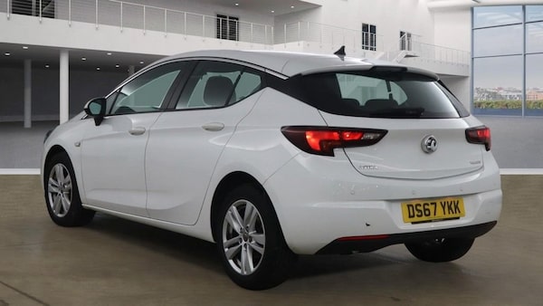 Used Vauxhall Astra 2017 for sale - 76280064: Photo 3
