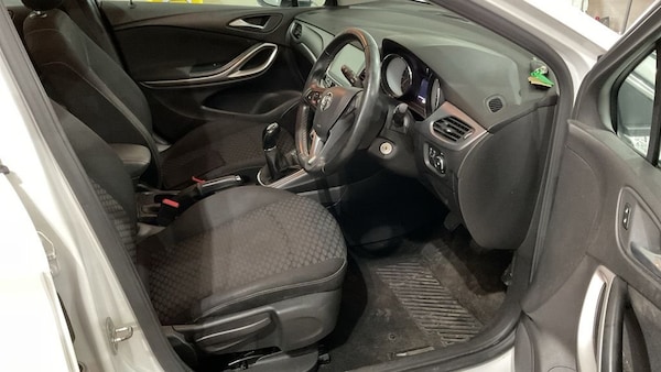 Used Vauxhall Astra 2017 for sale - 76280064: Photo 9