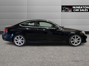 Used Mercedes-Benz C Class 2013 for sale - 77507033: Photo