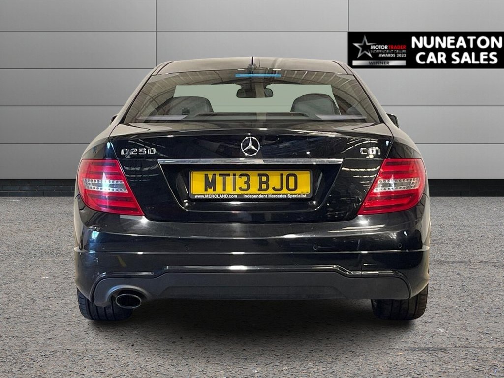 Used Mercedes-Benz C Class 2013 for sale - 77507033: Photo 4