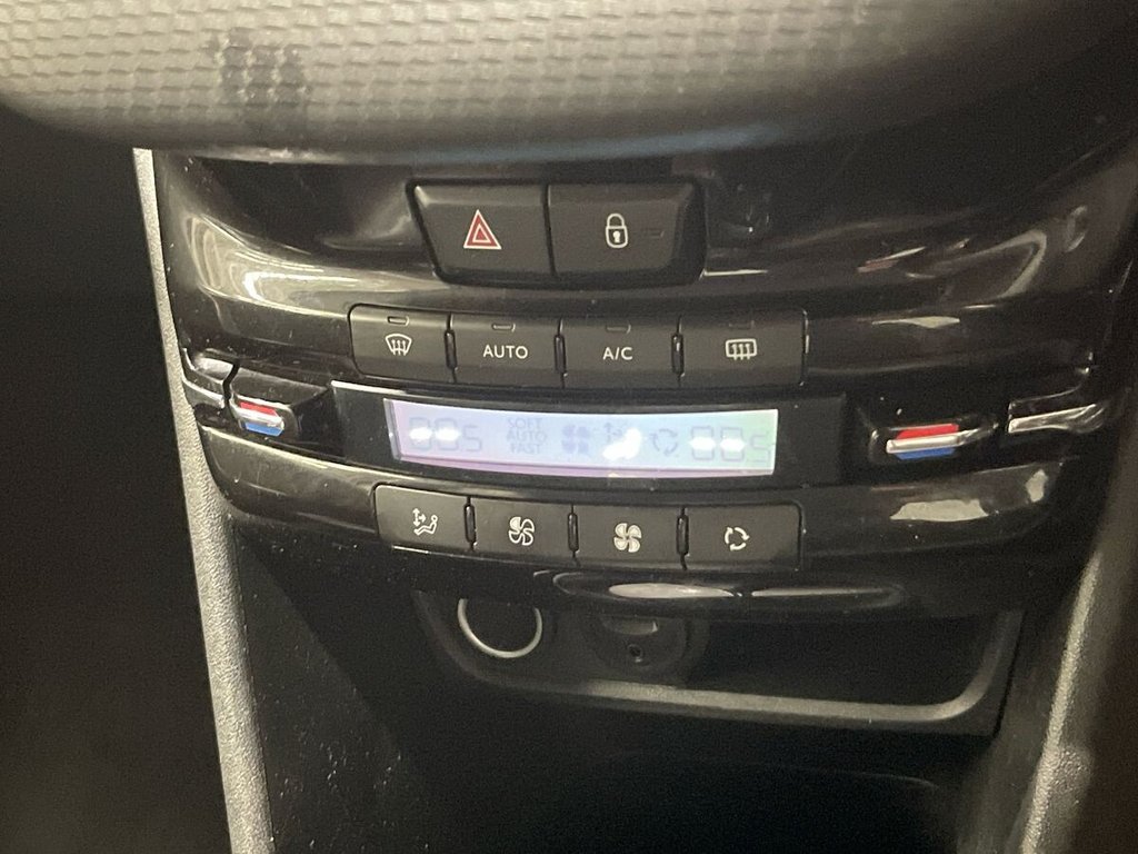 Used Peugeot 2008 2016 for sale - 77936042: Photo 17