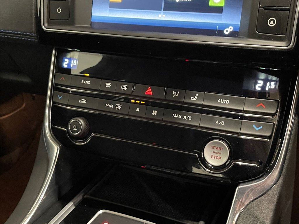 Used Jaguar XE 2015 for sale - 76406908: Photo 17