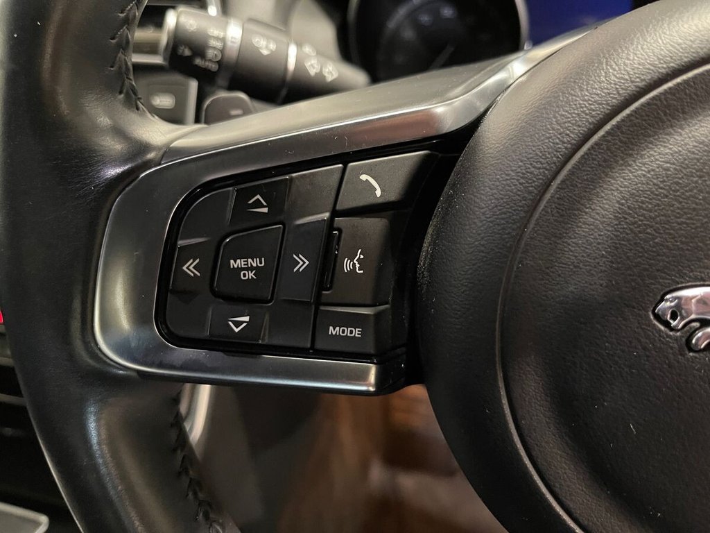 Used Jaguar XE 2015 for sale - 76406908: Photo 24