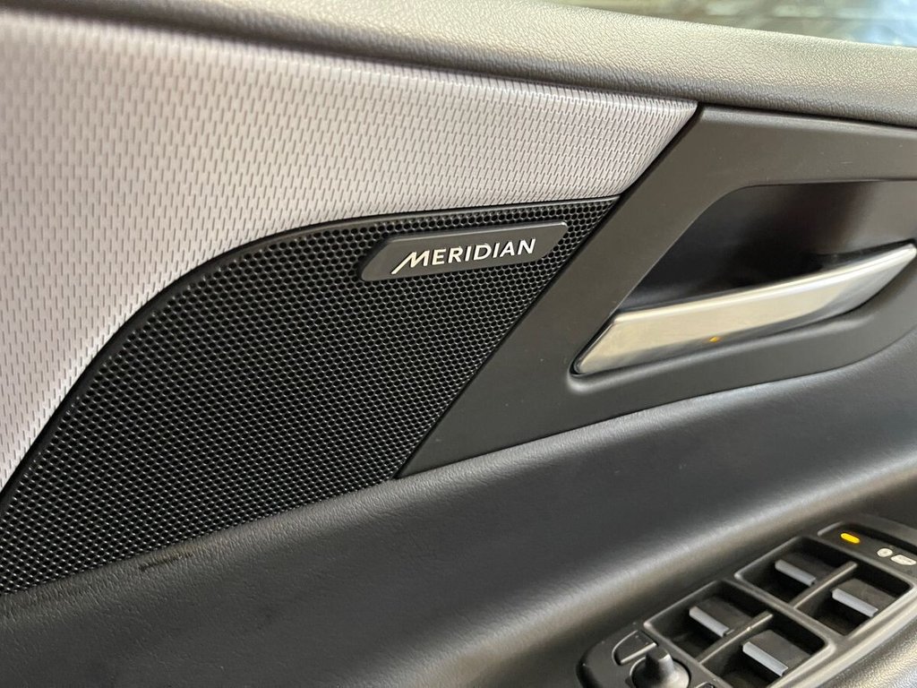 Used Jaguar XE 2015 for sale - 76406908: Photo 30