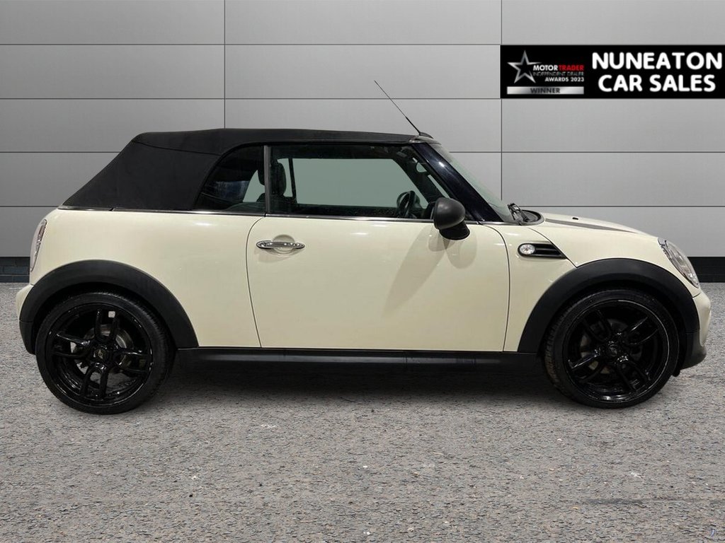 Used MINI Convertible 2014 for sale - 77341378: Photo 2