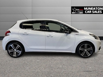 Used Peugeot 208 2018 for sale - 79221106: Photo