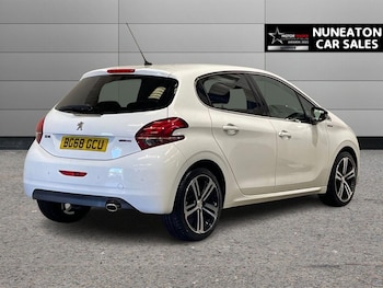 Used Peugeot 208 2018 for sale - 79221106: Photo
