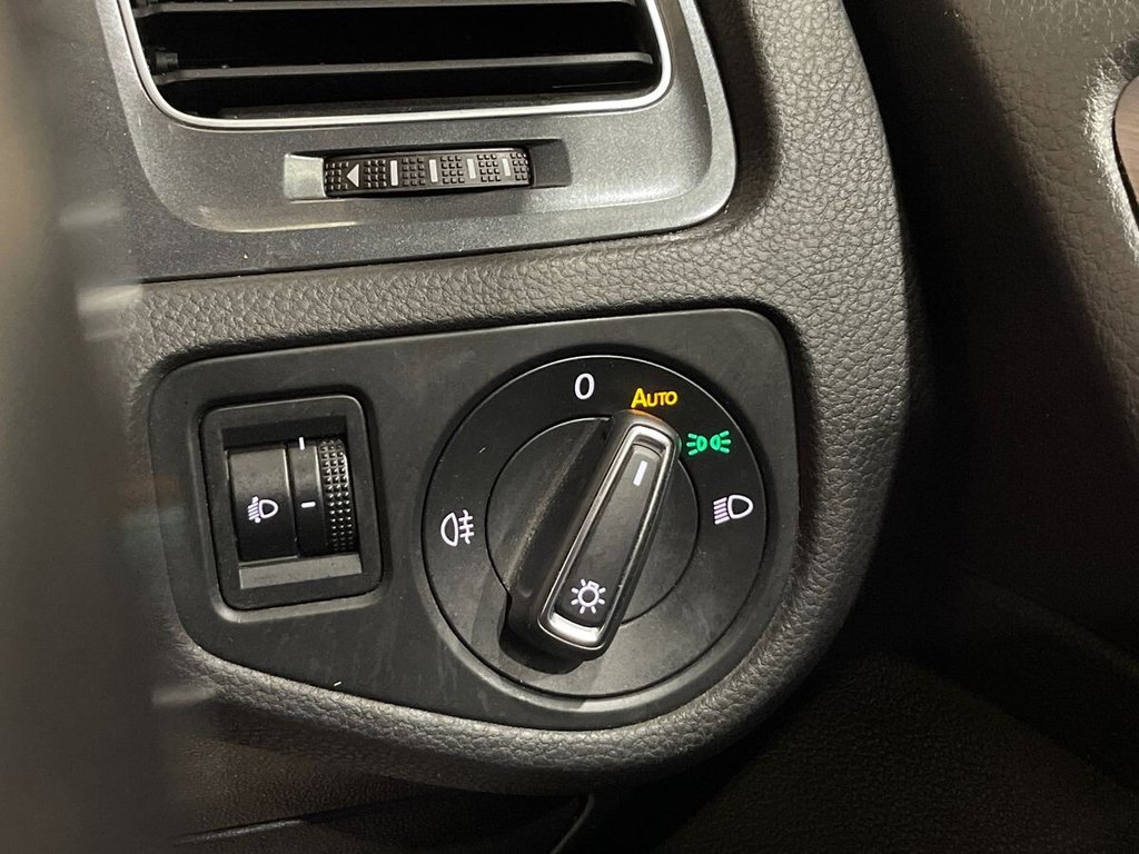 Used Volkswagen Golf 2017 for sale - 77394421: Photo 25