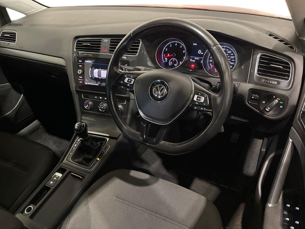 Used Volkswagen Golf 2017 for sale - 77394421: Photo 9