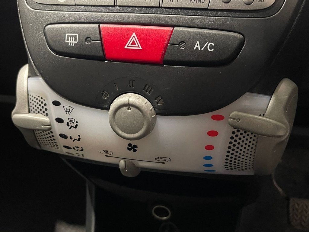 Used Peugeot 107 2014 for sale - 76559460: Photo 17