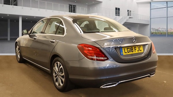 Used Mercedes-Benz C-Class 2018 for sale - 76236078: Photo 3