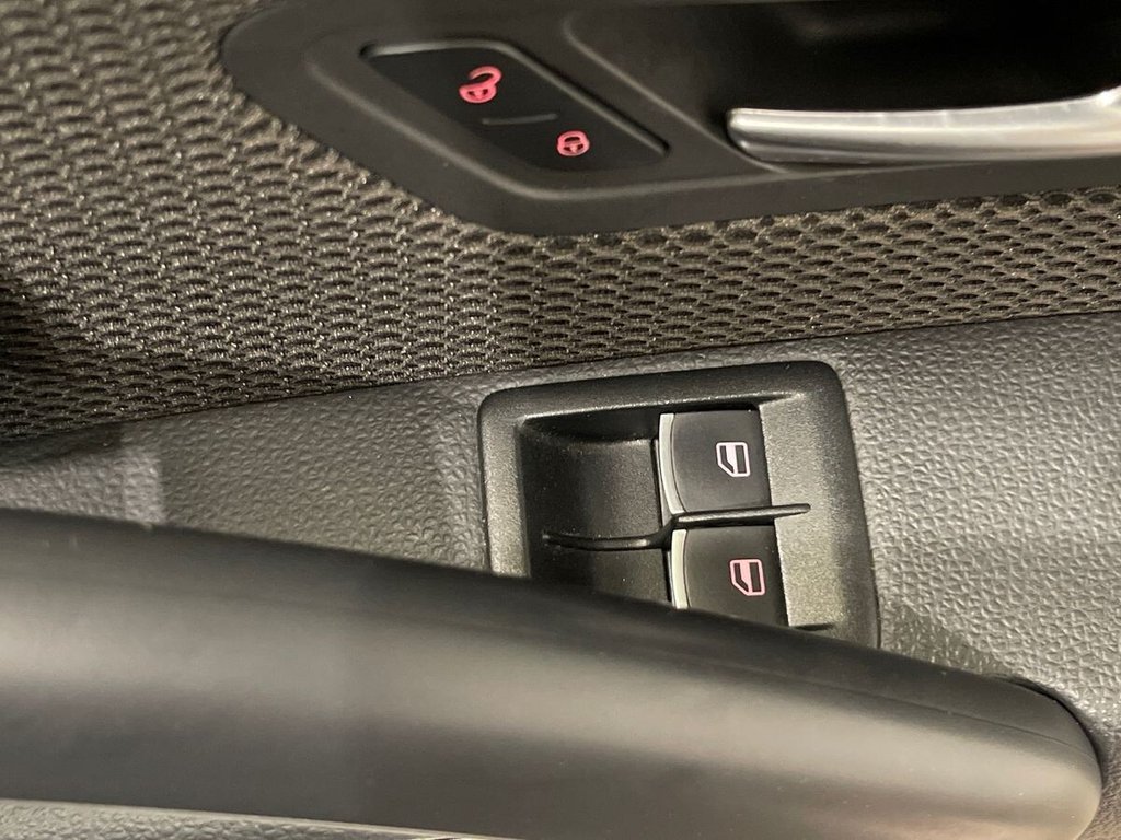 Used Volkswagen Scirocco 2017 for sale - 77936162: Photo 16