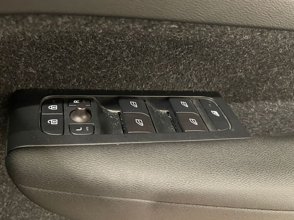 Used Volvo XC40 2019 for sale - 76092480: Photo 16