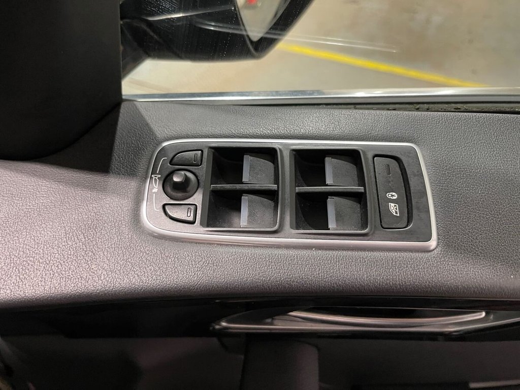 Used Jaguar F-Pace 2017 for sale - 76797650: Photo 18