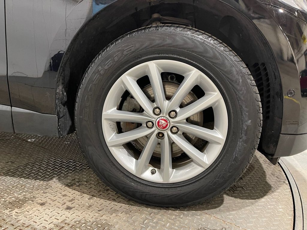 Used Jaguar F-Pace 2017 for sale - 76797650: Photo 32