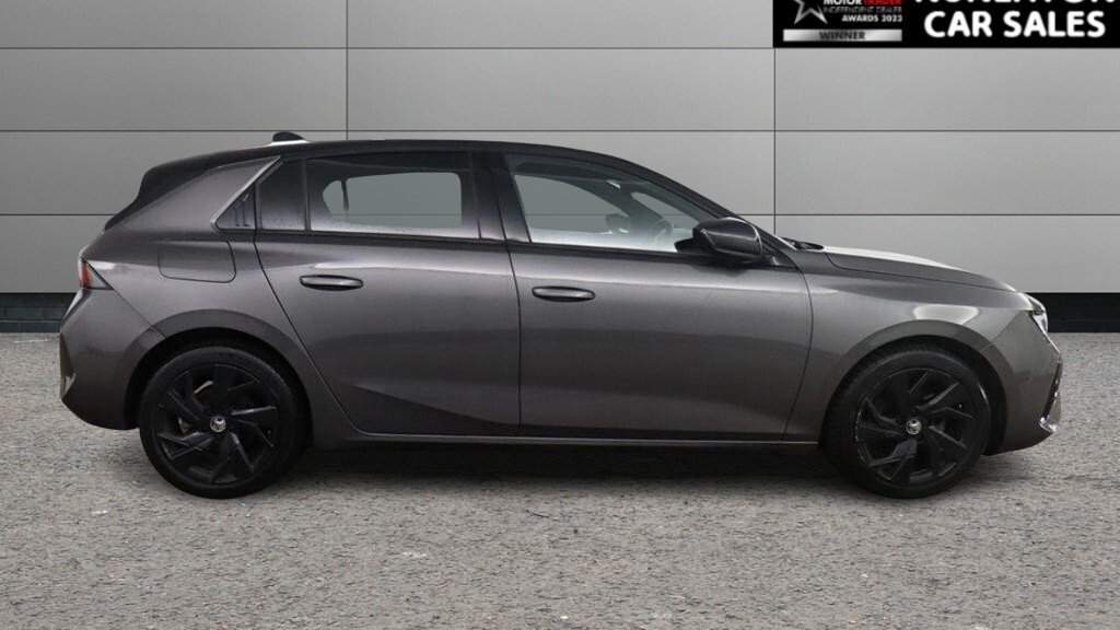 Used Vauxhall Astra 2023 for sale - 77891088: Photo 2