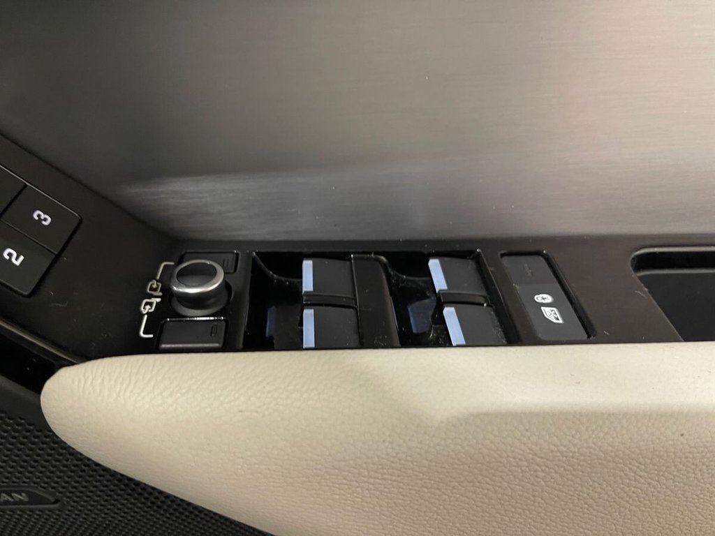 Used Land Rover Range Rover Velar 2018 for sale - 77188325: Photo 18