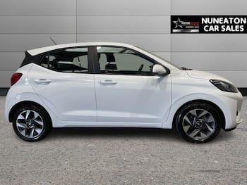 Used Hyundai i10 2023 for sale - 79643265: Photo