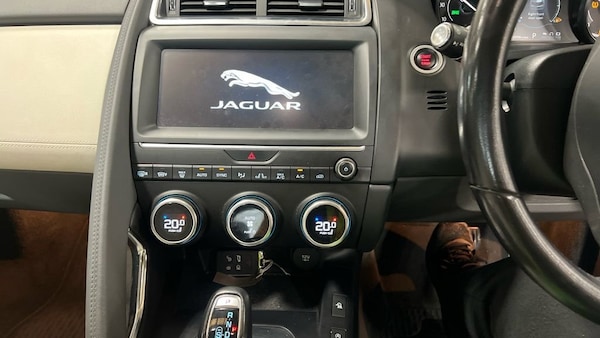 Used Jaguar E-Pace 2018 for sale - 76280155: Photo 11