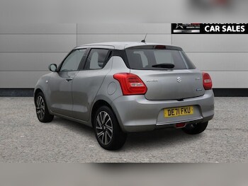 Used Suzuki Swift 2021 for sale - 77880245: Photo