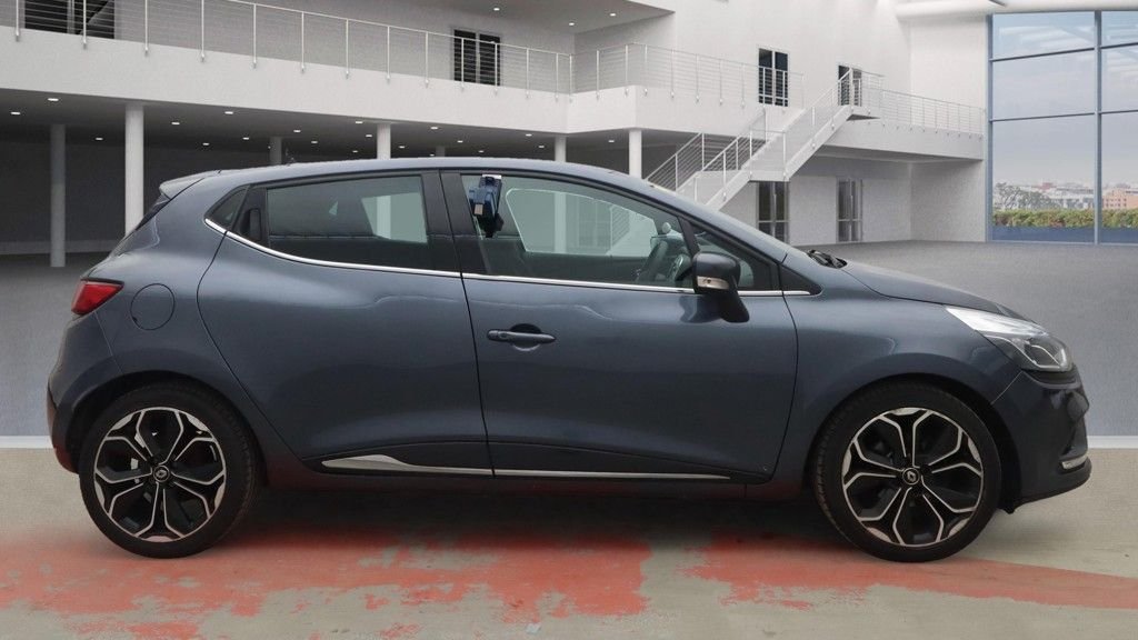 Used Renault Clio 2019 for sale - 76888540: Photo 5