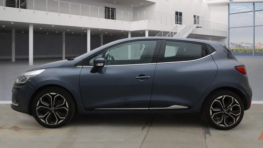 Used Renault Clio 2019 for sale - 76888540: Photo 6