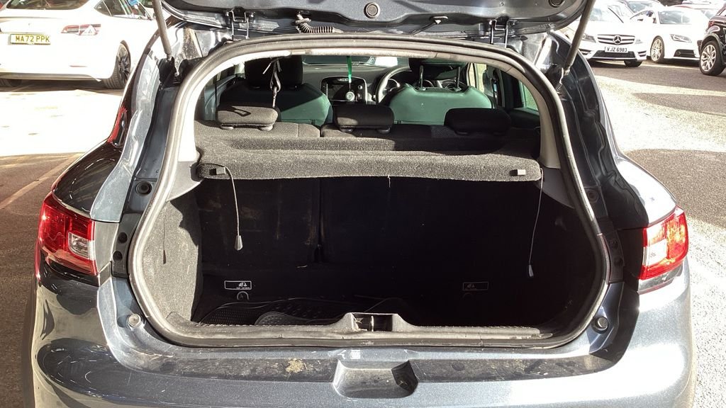 Used Renault Clio 2019 for sale - 76888540: Photo 7