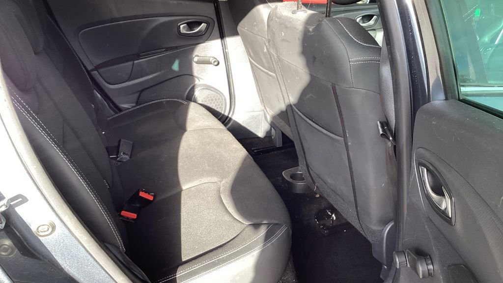 Used Renault Clio 2019 for sale - 76888540: Photo 8