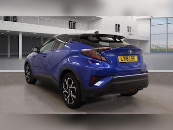 Used Toyota C-HR 2018 for sale - 76124189: Photo