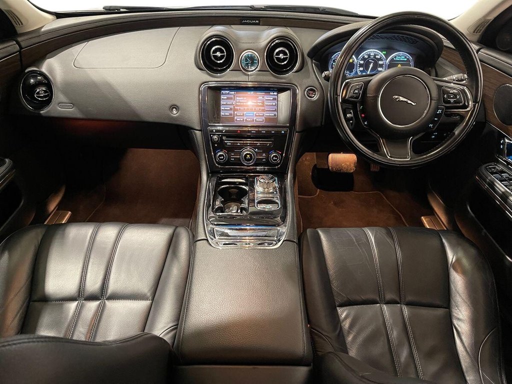 Used Jaguar XJ 2014 for sale - 77236409: Photo 10