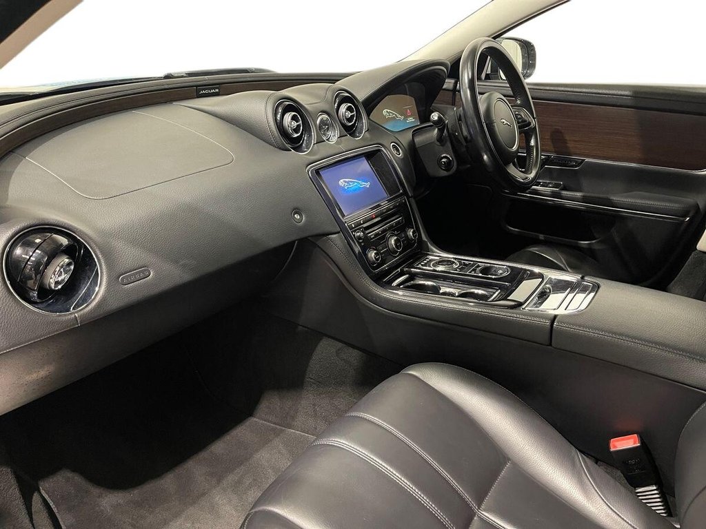 Used Jaguar XJ 2014 for sale - 77236409: Photo 15