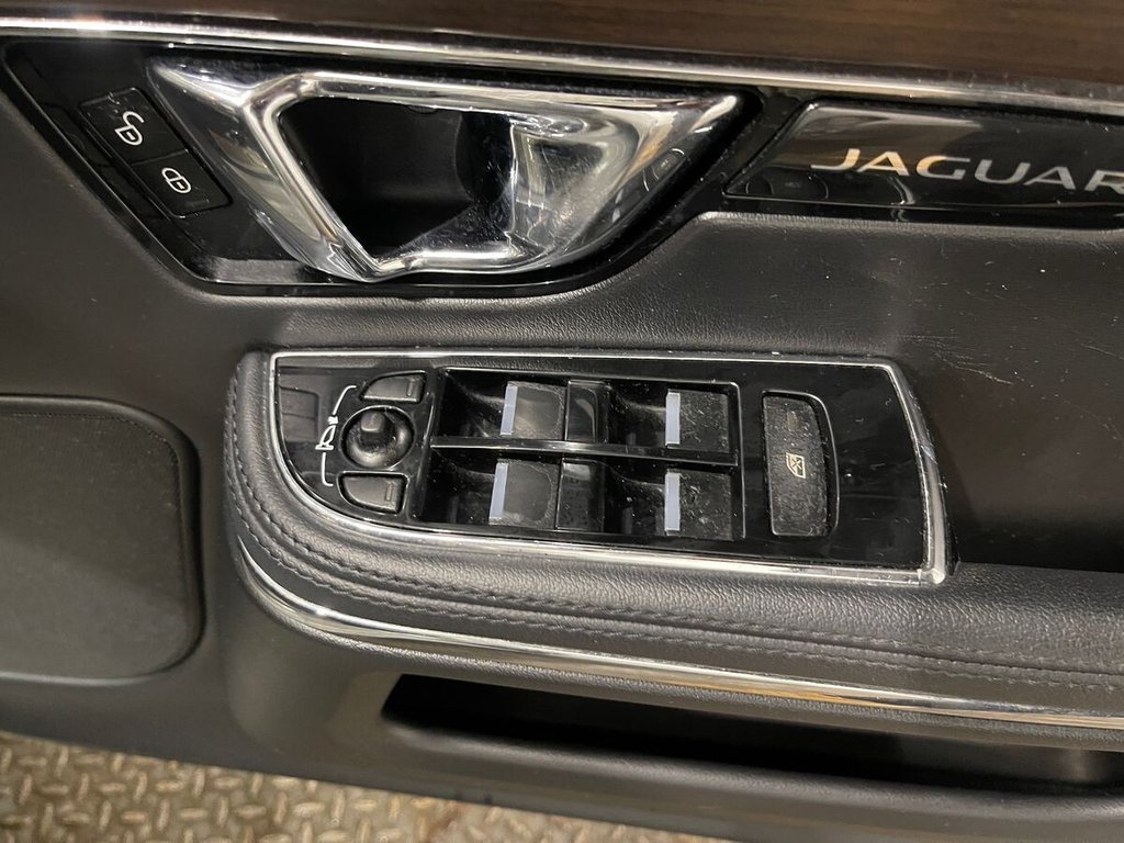 Used Jaguar XJ 2014 for sale - 77236409: Photo 19