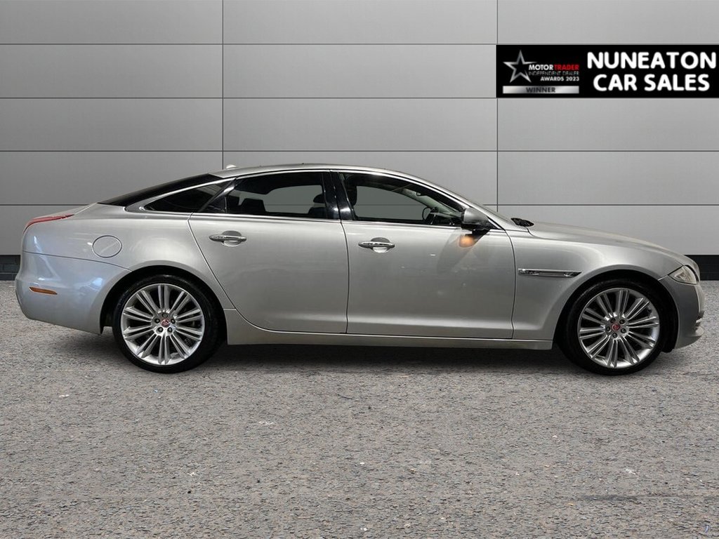 Used Jaguar XJ 2014 for sale - 77236409: Photo 2