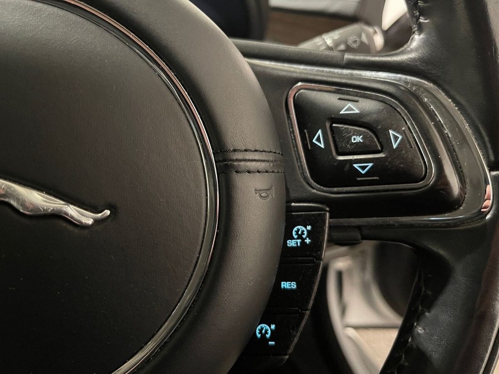 Used Jaguar XJ 2014 for sale - 77236409: Photo 26