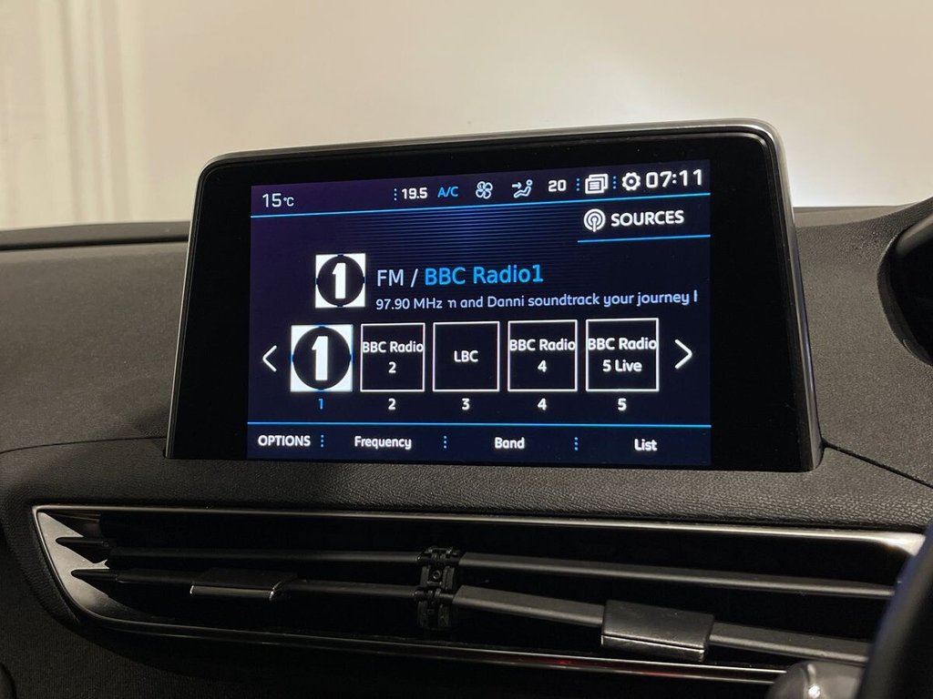 Used Peugeot 3008 2020 for sale - 76496586: Photo 11