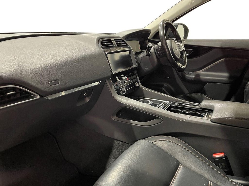 Used Jaguar F-Pace 2017 for sale - 76698408: Photo 14