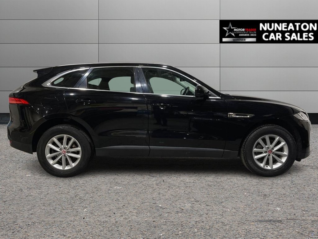 Used Jaguar F-Pace 2017 for sale - 76698408: Photo 2