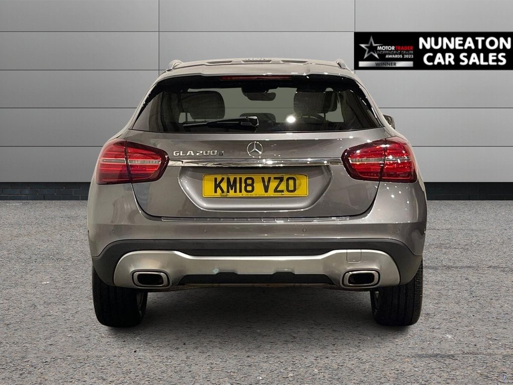 Used Mercedes-Benz GLA 2018 for sale - 76934840: Photo 4