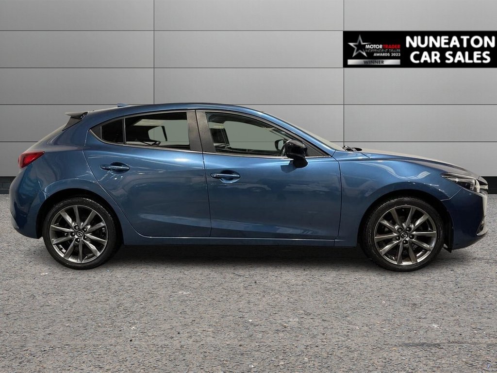 Used Mazda Mazda3 2018 for sale - 77313352: Photo 2