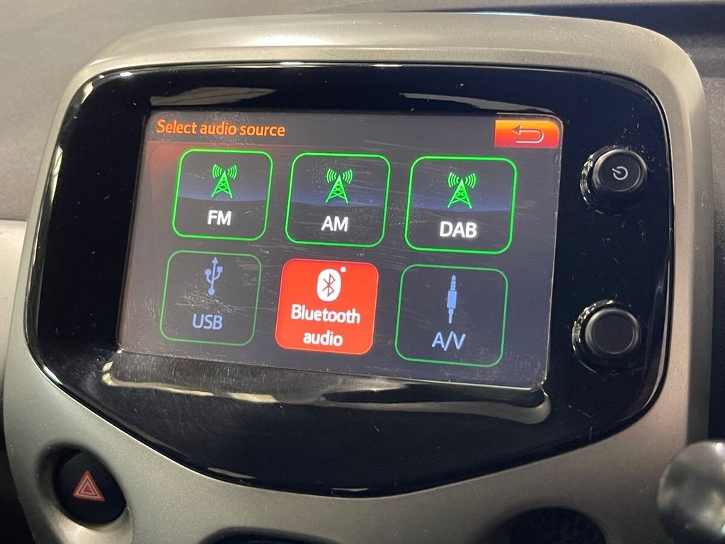 Used Peugeot 108 2015 for sale - 76570389: Photo 11