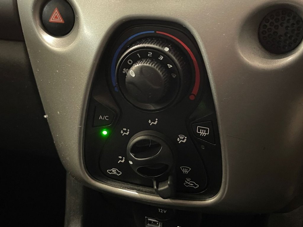 Used Peugeot 108 2015 for sale - 76570389: Photo 15