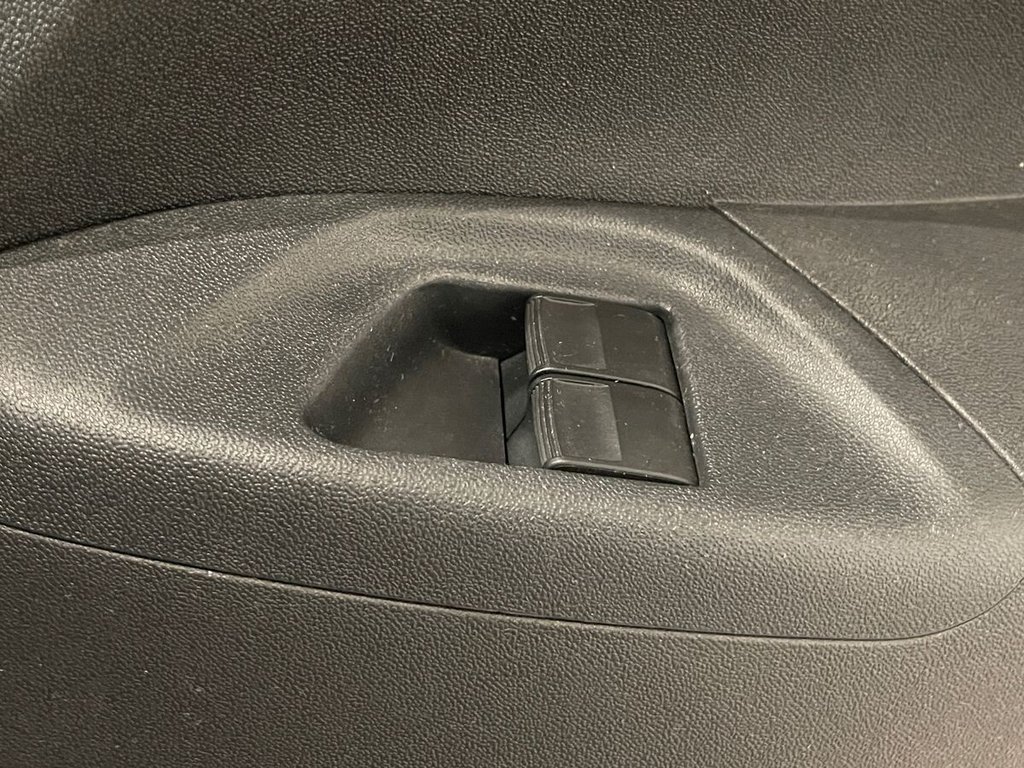 Used Peugeot 108 2015 for sale - 76570389: Photo 16