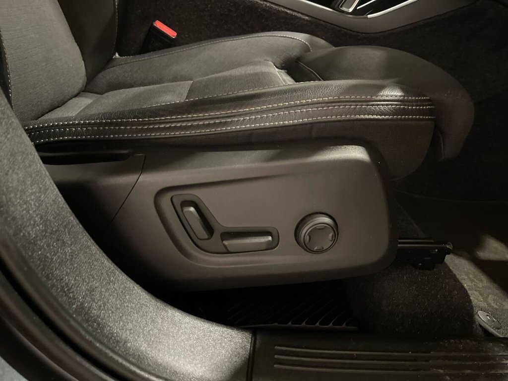 Used Volvo XC40 2019 for sale - 77660165: Photo 32