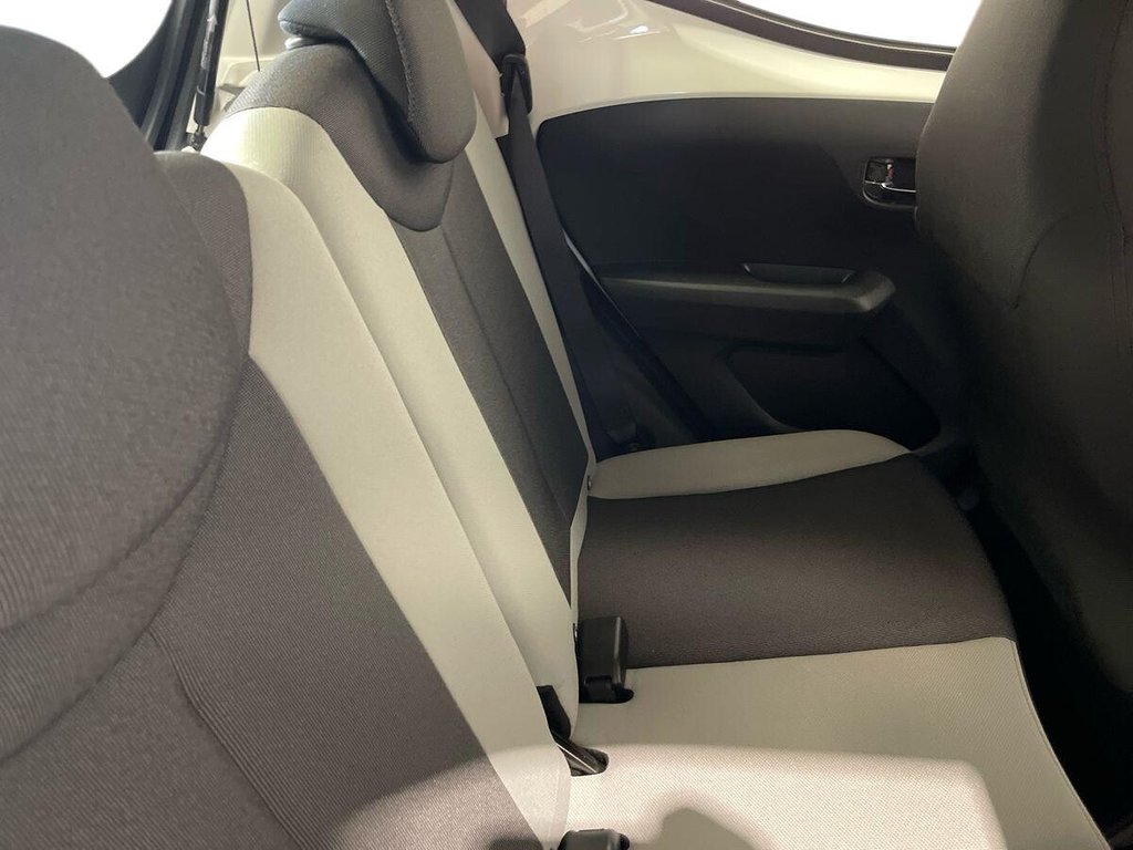 Used Toyota AYGO 2017 for sale - 78158536: Photo 22