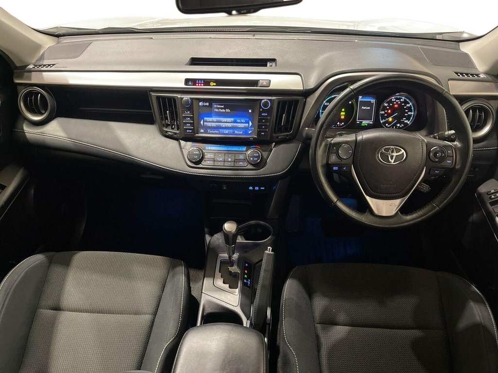 Used Toyota RAV4 2018 for sale - 77734018: Photo 10