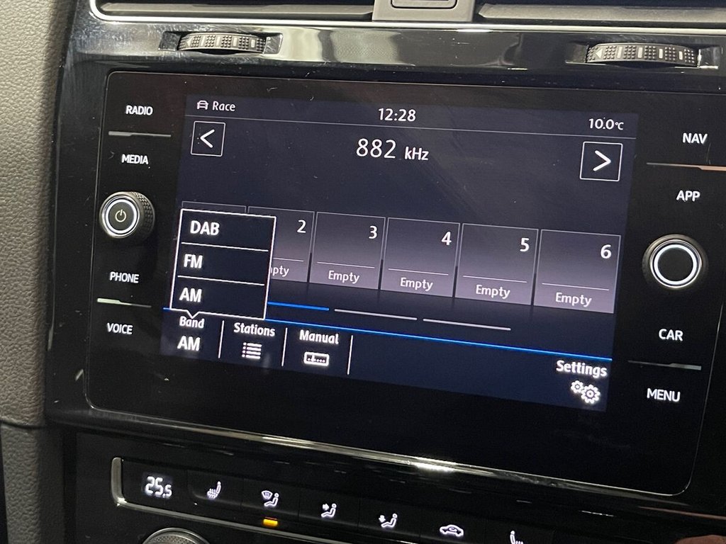 Used Volkswagen Golf 2017 for sale - 76279947: Photo 11