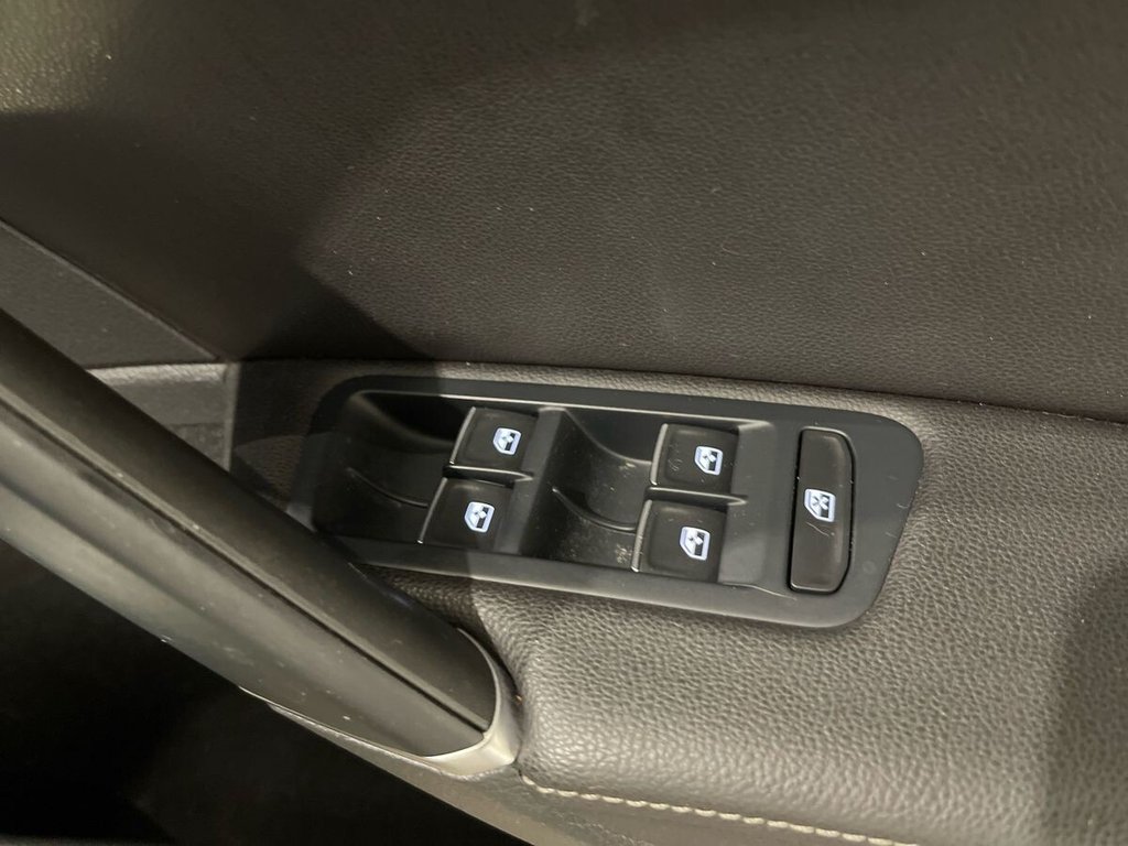 Used Volkswagen Golf 2017 for sale - 76279947: Photo 16